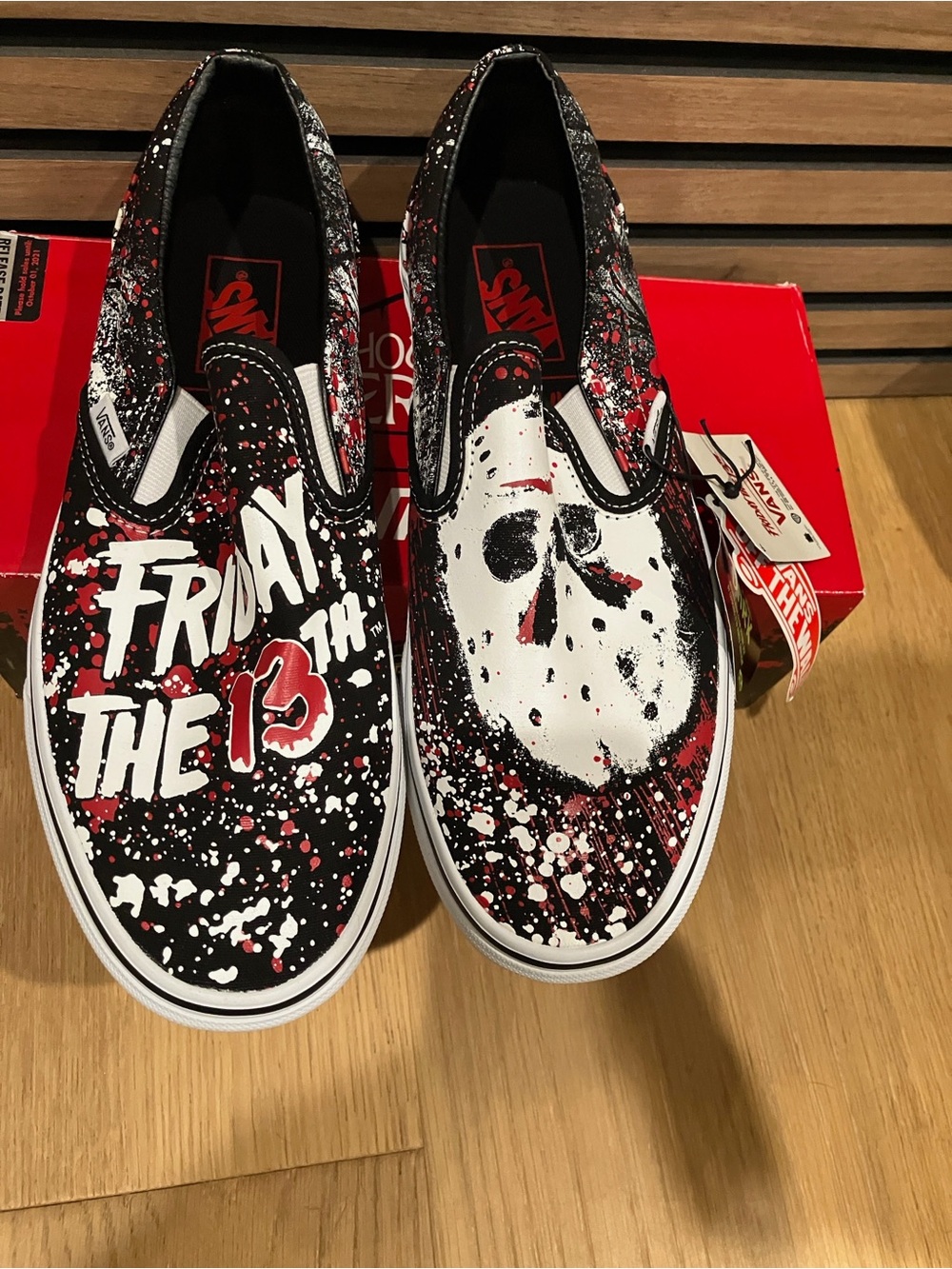Vans LIMITED EDITION GLOW IN THE DARK Friday the 13th slip ons